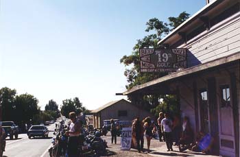 C1.JPG (16832 bytes)